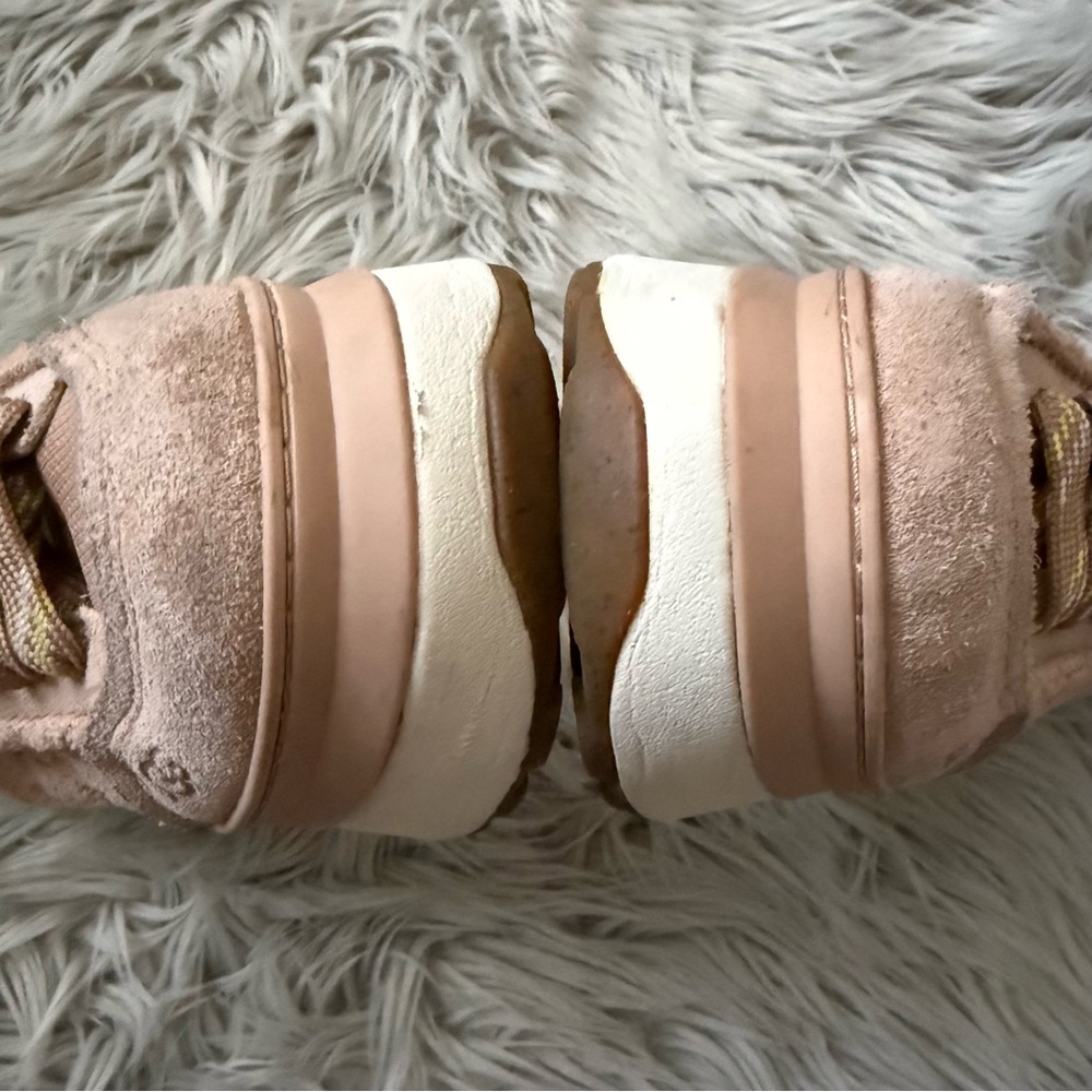 UGG Marin Lace Logo Sneaker Size 7 - Picture 8 of 11